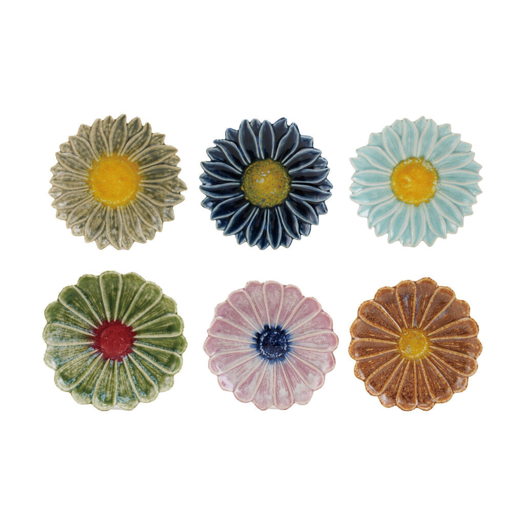 STONEWARE FLOWER SHAPED PLATE