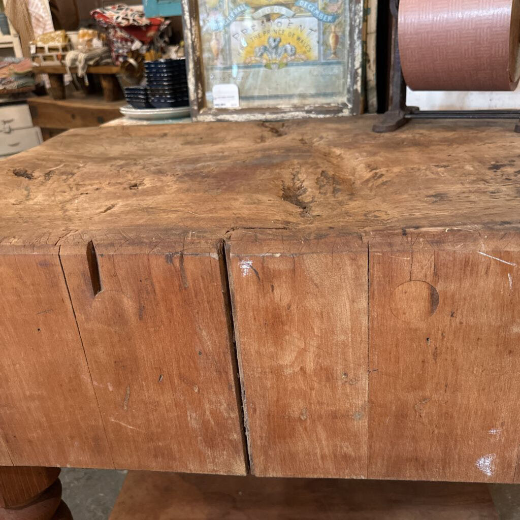 BUTCHER BLOCK ISLAND ON CASTERS