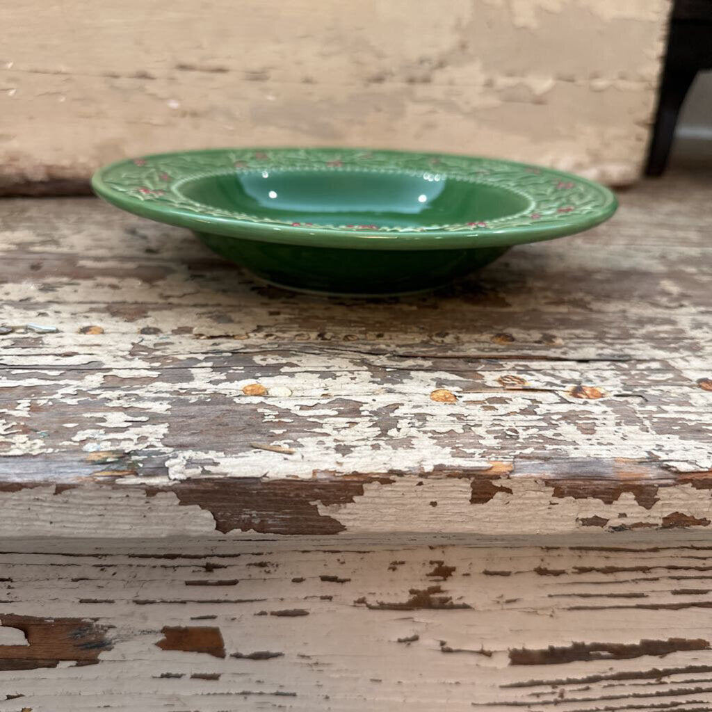 HOLLY BERRY CHRISTMAS DISH SET