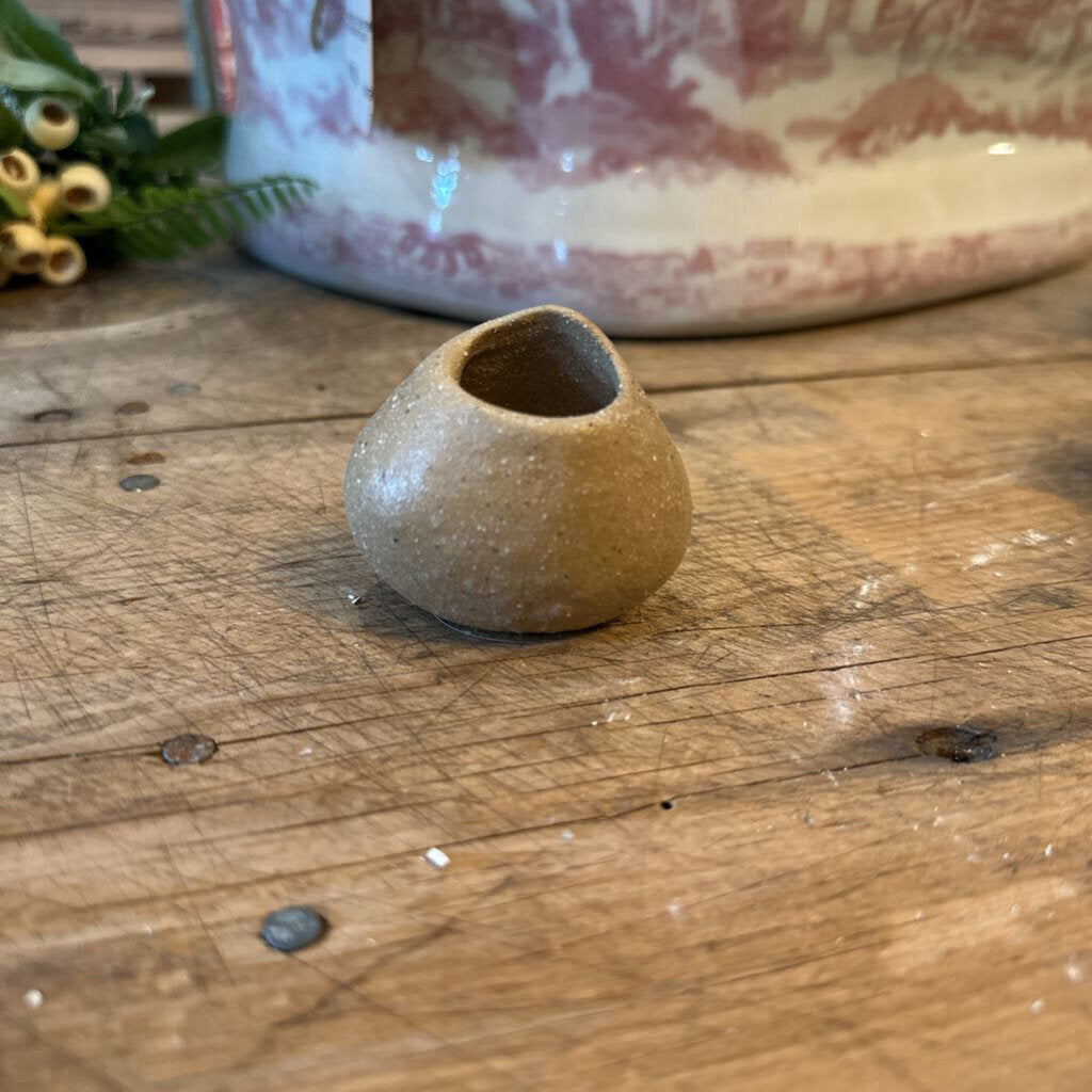 STONEWARE ORGANIC SHAPED VASE