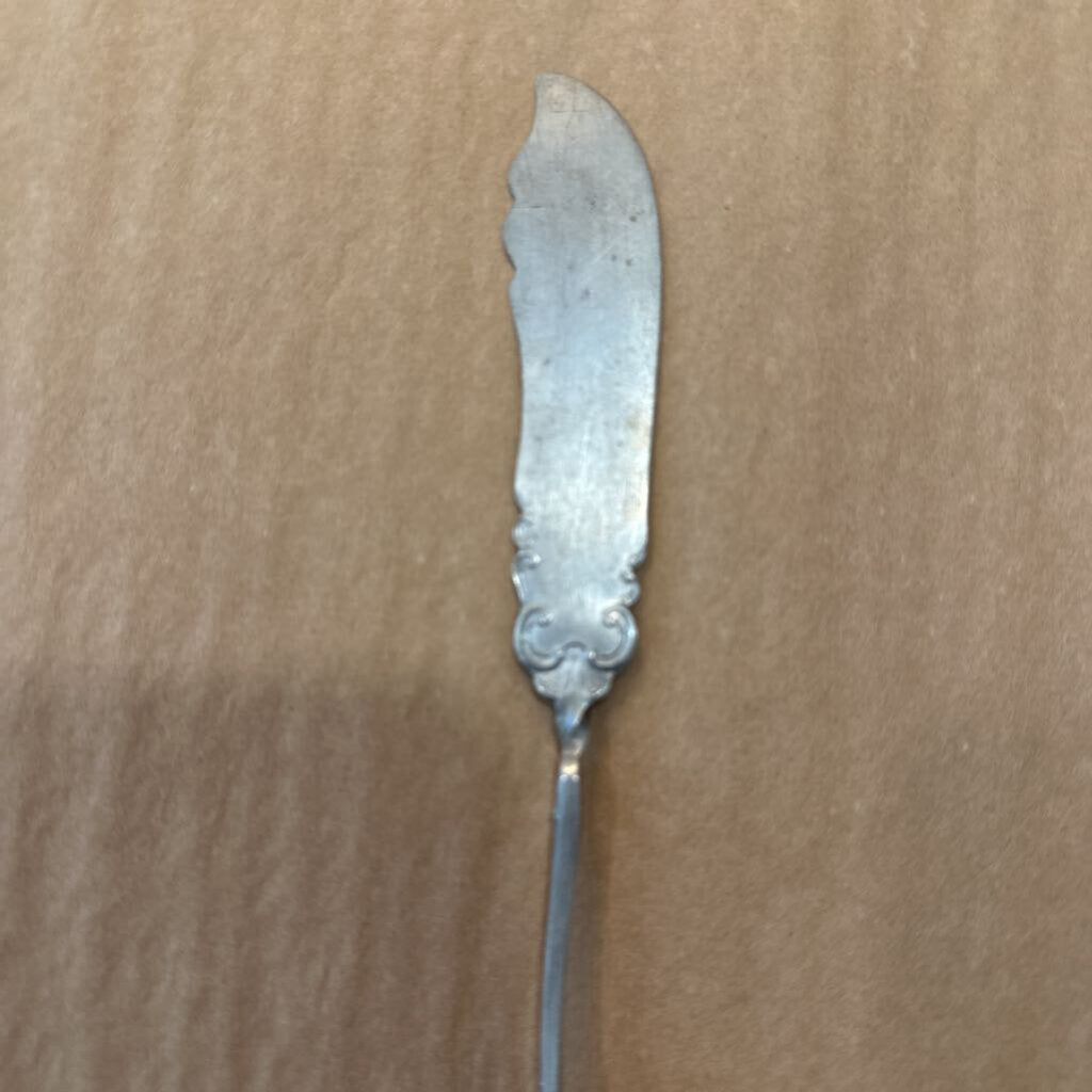 VINTAGE ROGERS BROS NICKEL SILVER TWISTED HANDLE BUTTER KNIFE