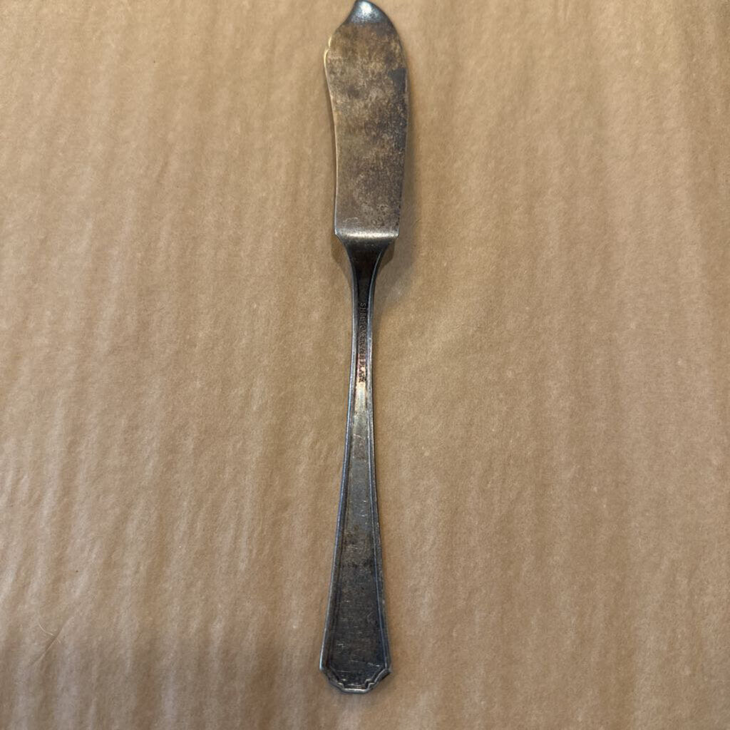 VINTAGE 1935 SHELTON SILVER-PLATE BUTTER KNIFE