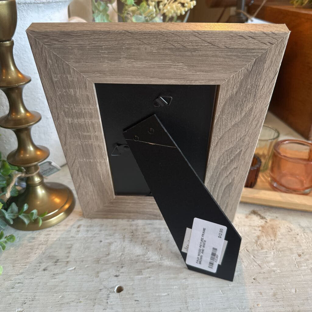 FAUX WOOD PICTURE FRAME