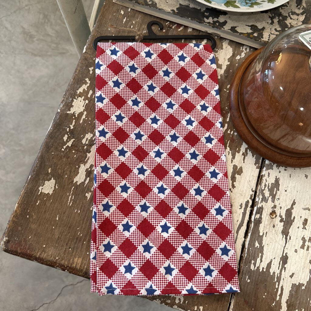 CHECKERED WITH STARS TOWEL