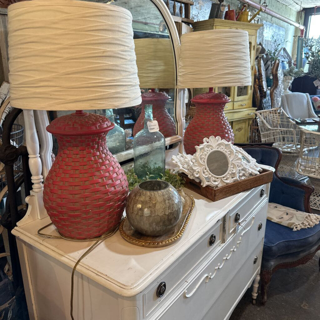 BASKET WEAVE PATTERN LAMPS