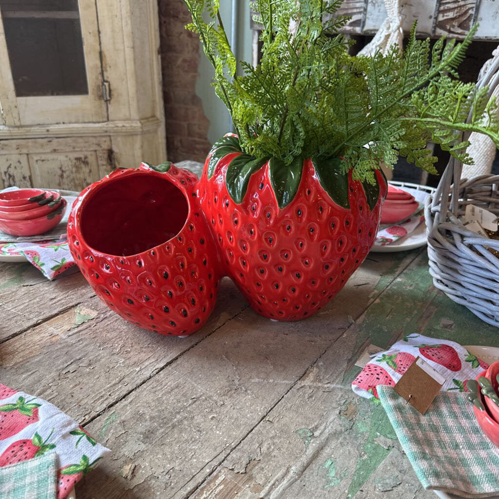 STRAWBERRY DOUBLE PLANTER