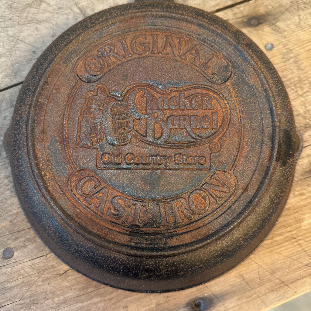 VINTAGE CRACKER BARREL CAST IRON PAN
