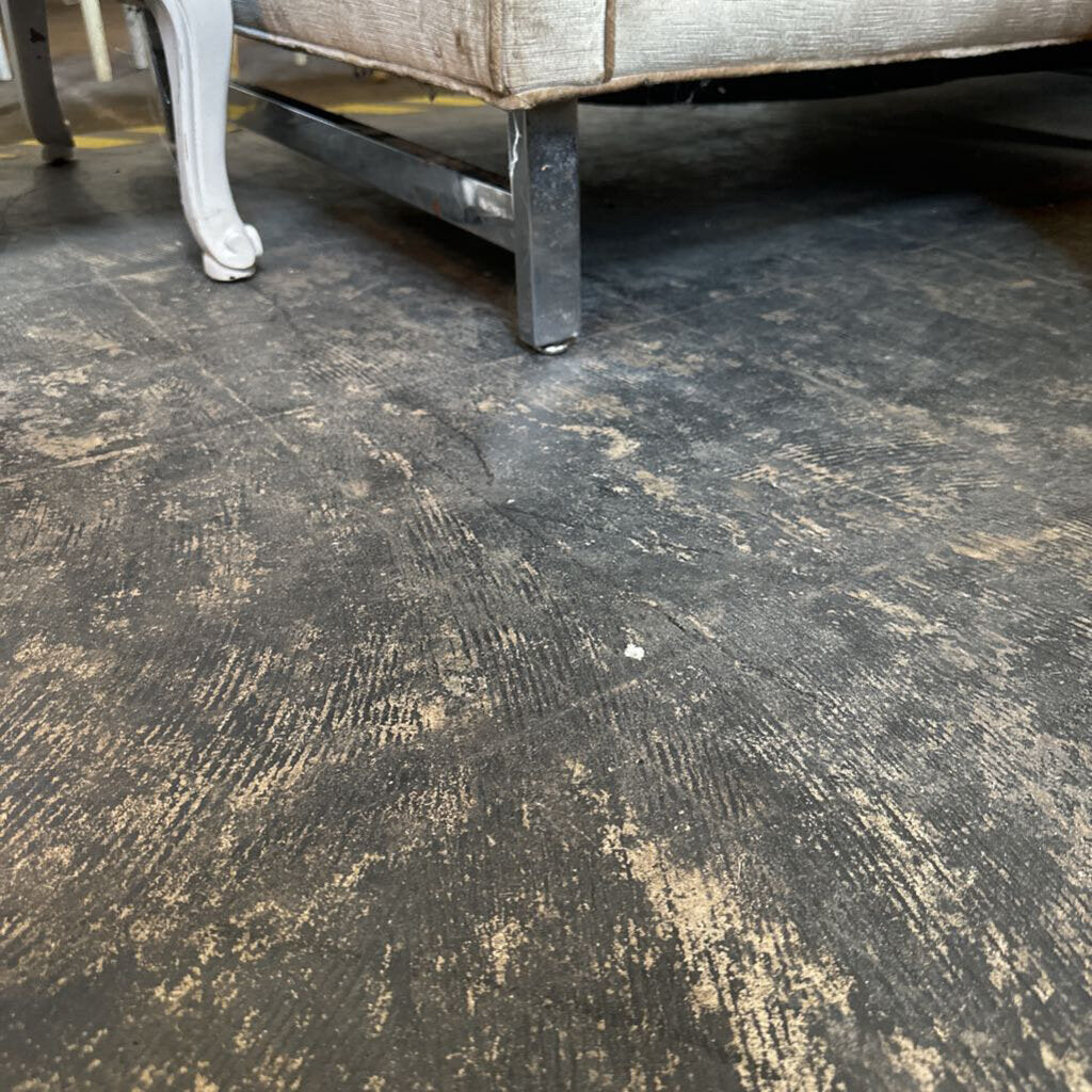 MID-CENTURY MODERN VELVET SOFA WITH CHROME LEGS