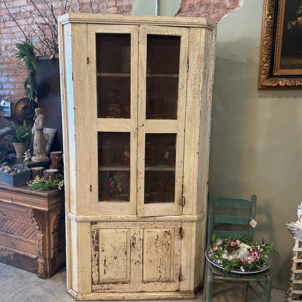 HANDMADE SOUTHERN PLANTATION CORNER CABINET WITH ORIGINAL PAINT, C. 1800