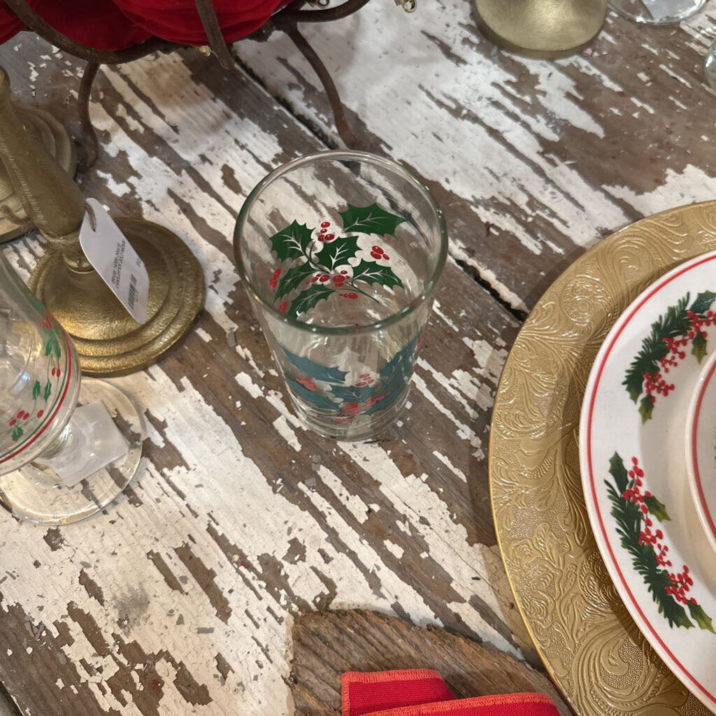 VINTAGE INDIANA GLASS HOLLY AND BERRY TUMBLER
