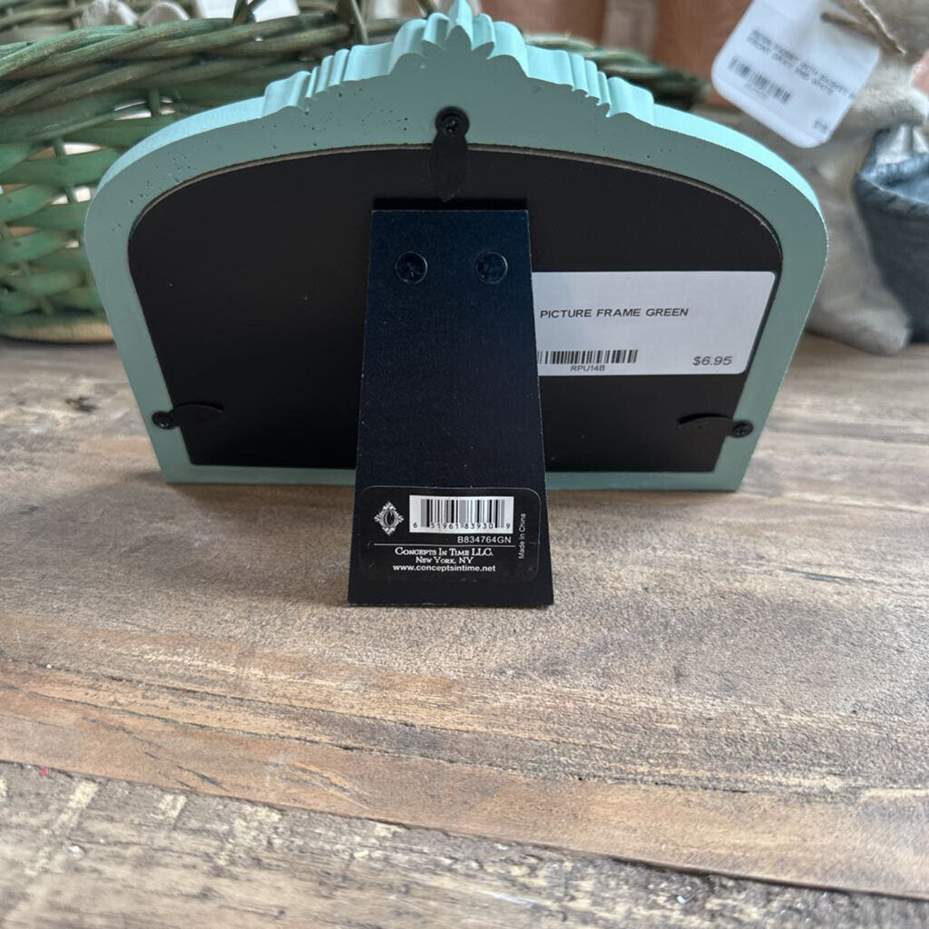 PICTURE FRAME