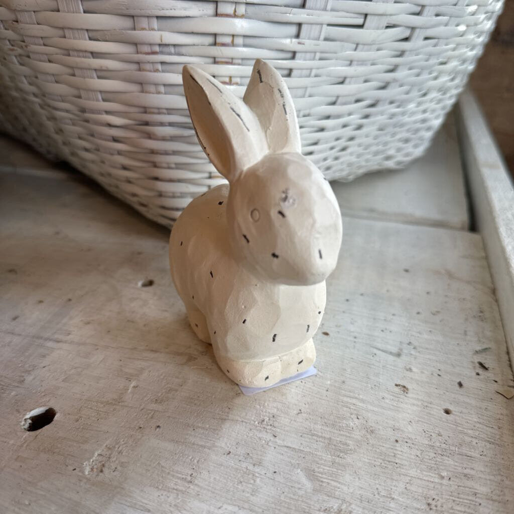 RESIN BUNNY