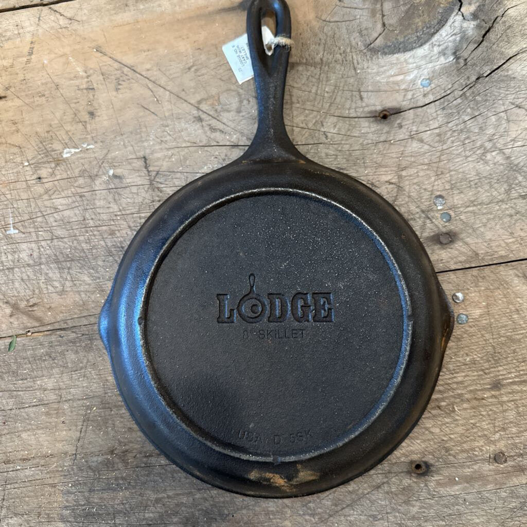 LODGE NO. 8 CAST IRON SKILLET