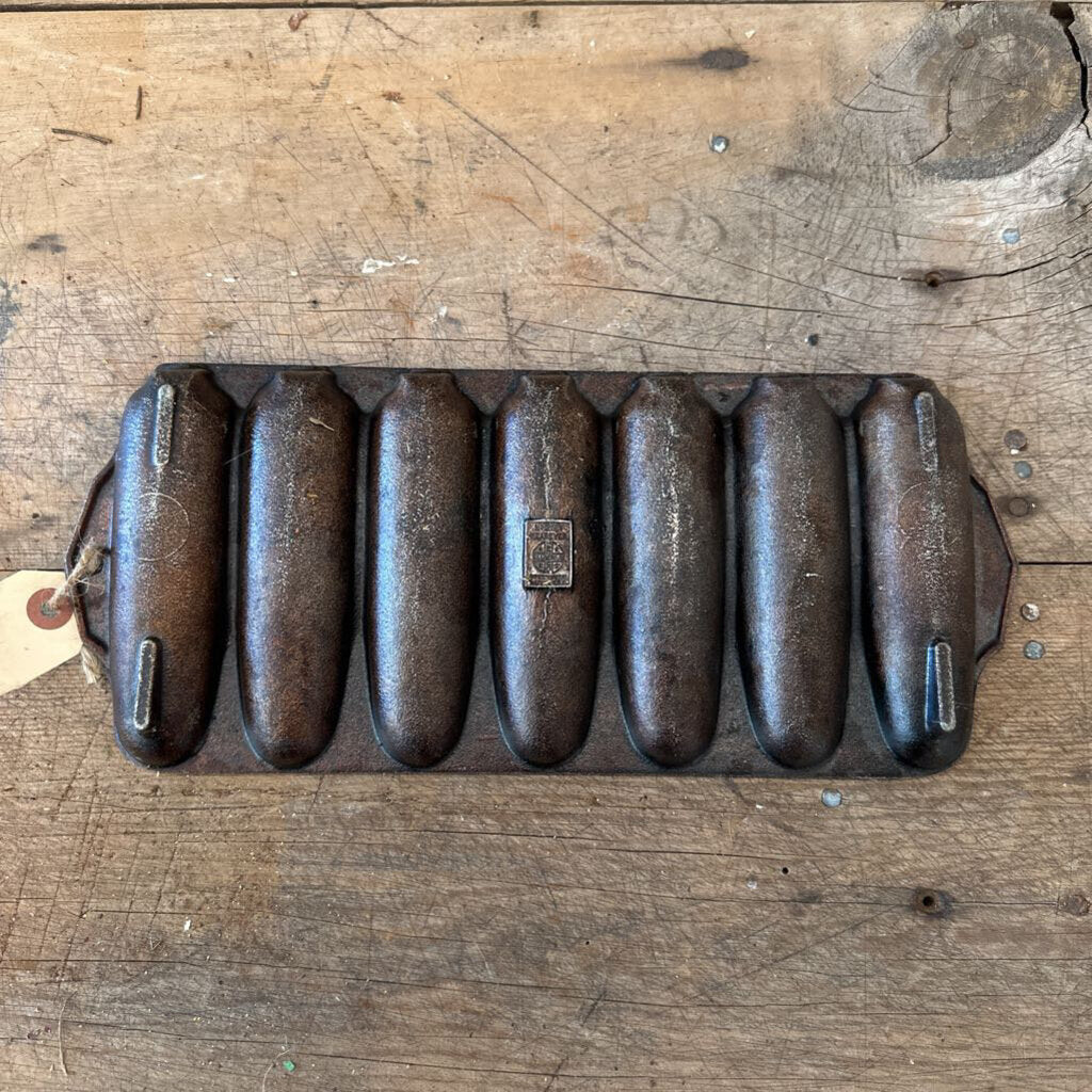 WEAREVER CAST IRON CORNBREAD PAN