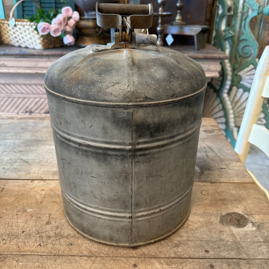VINTAGE GAS CAN