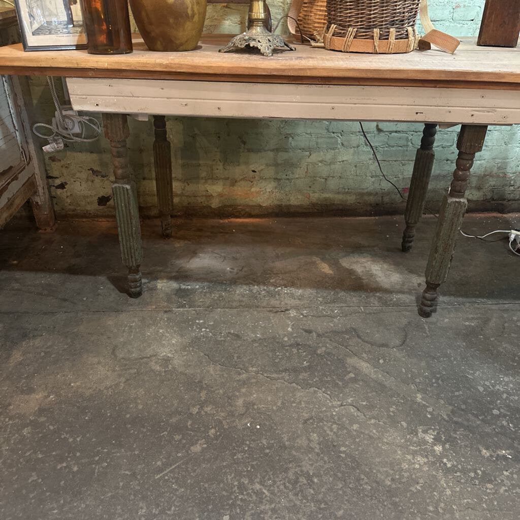 TWO BOARD TOP TABLE
