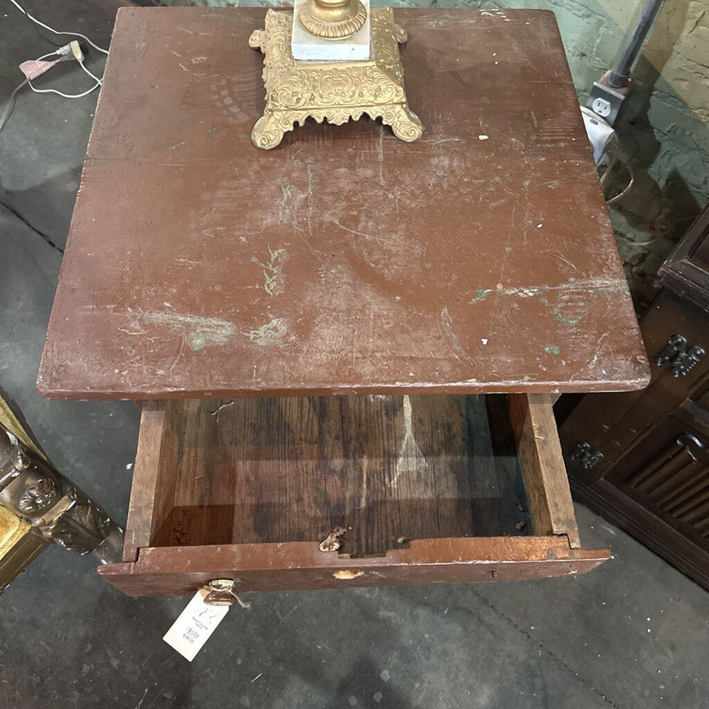 PRIMITIVE END TABLE