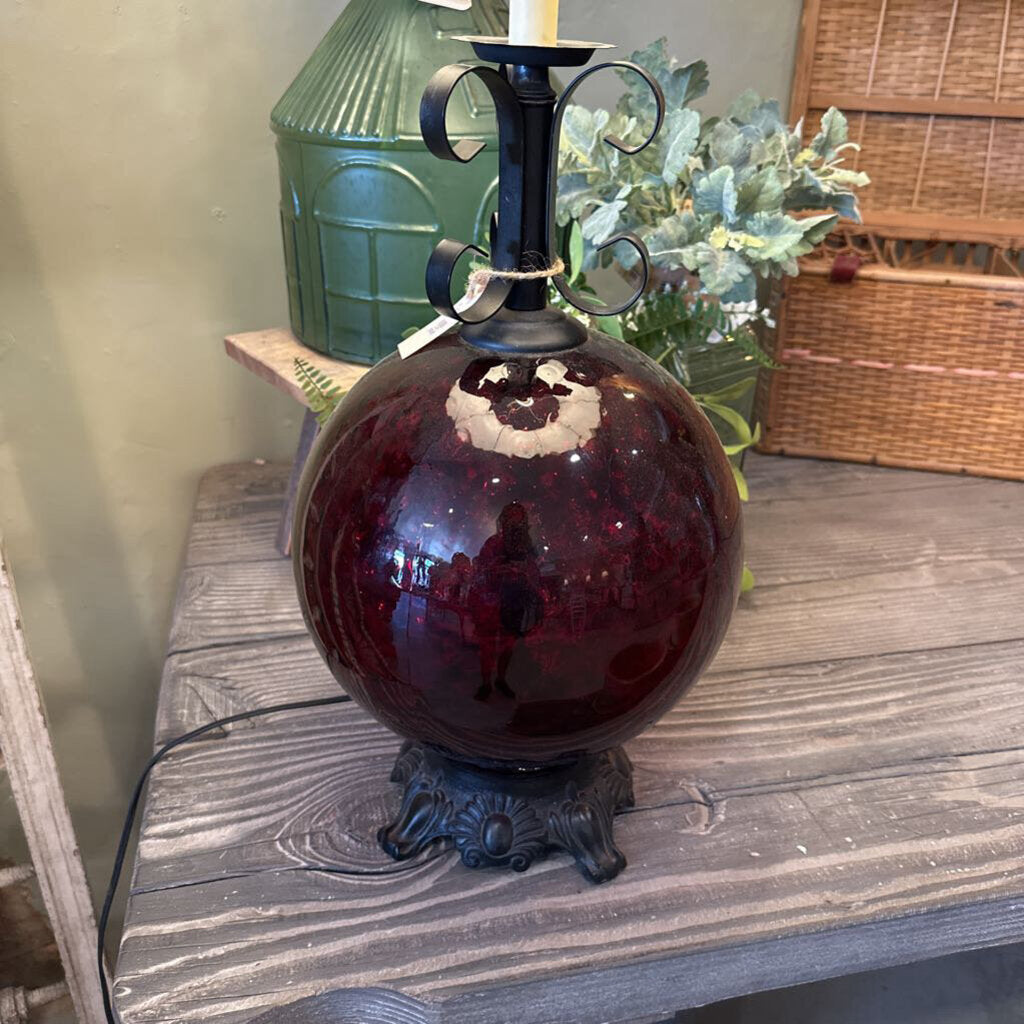 ROUND GLASS GLOBE LAMP