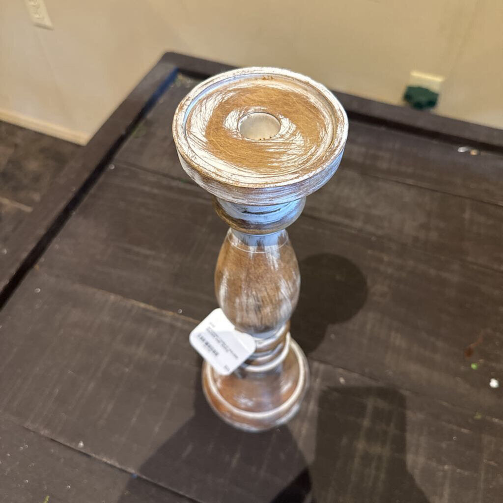 WOODEN CANDLE HOLDER