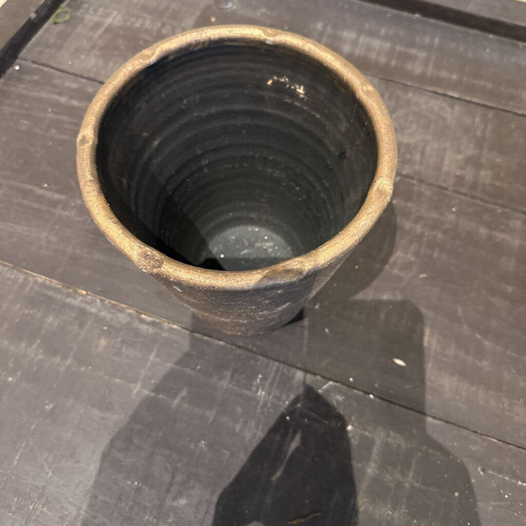TERRA COTTA POT