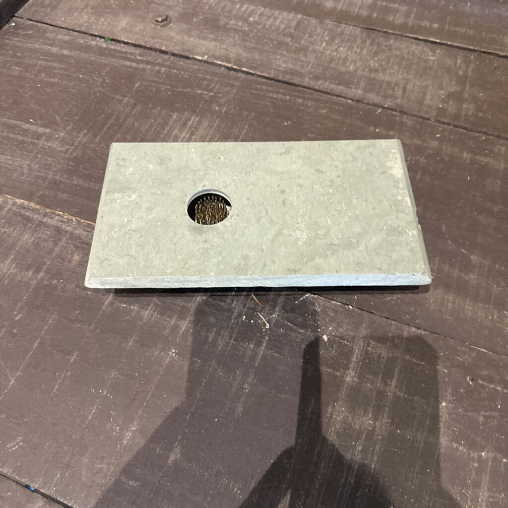 METAL FLOWER FROG