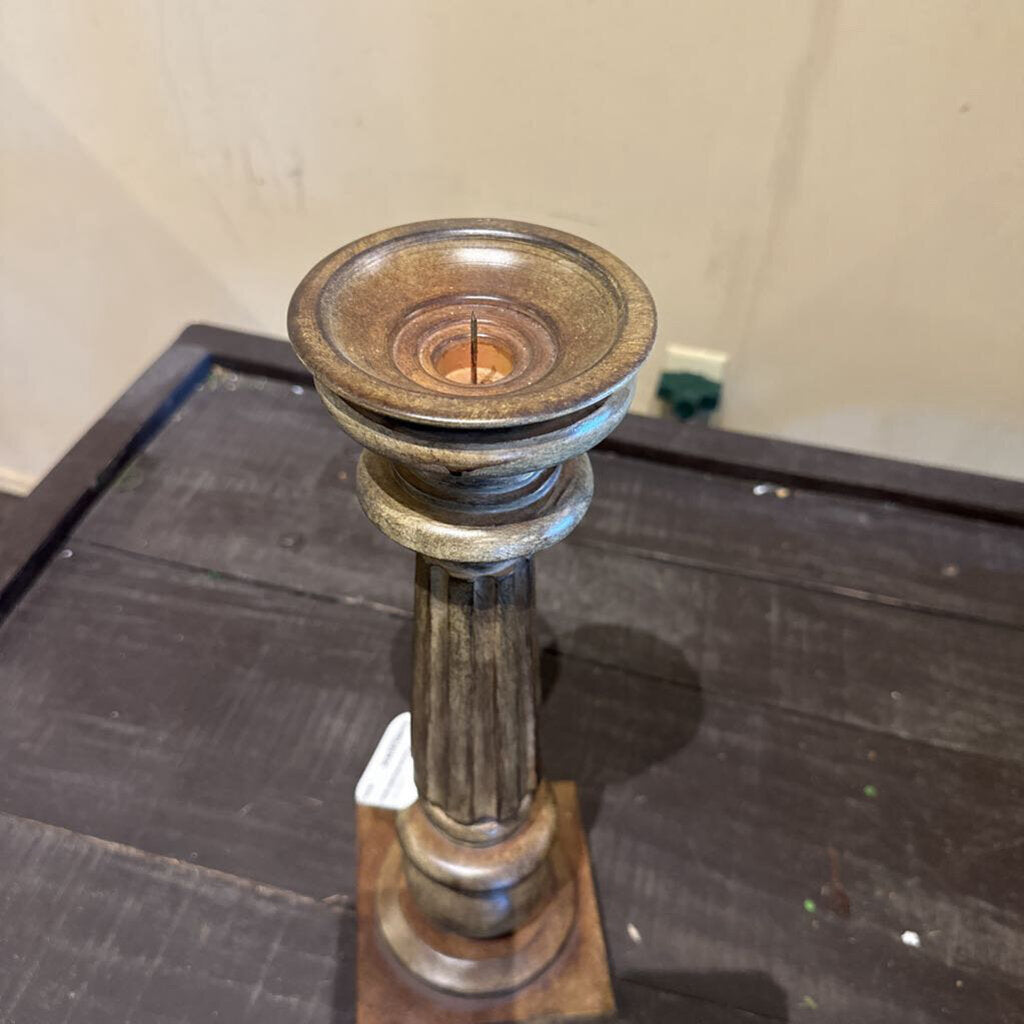 PILLAR CANDLE HOLDER