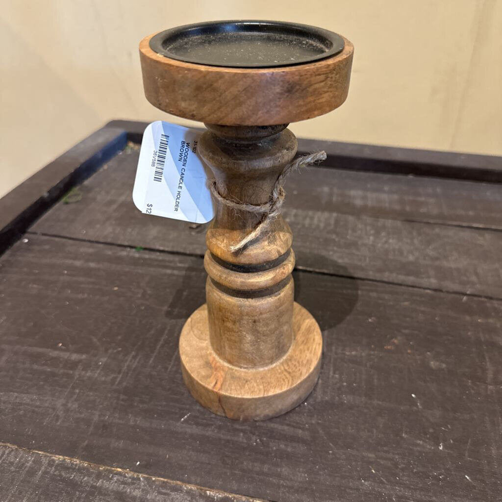 WOODEN CANDLE HOLDER