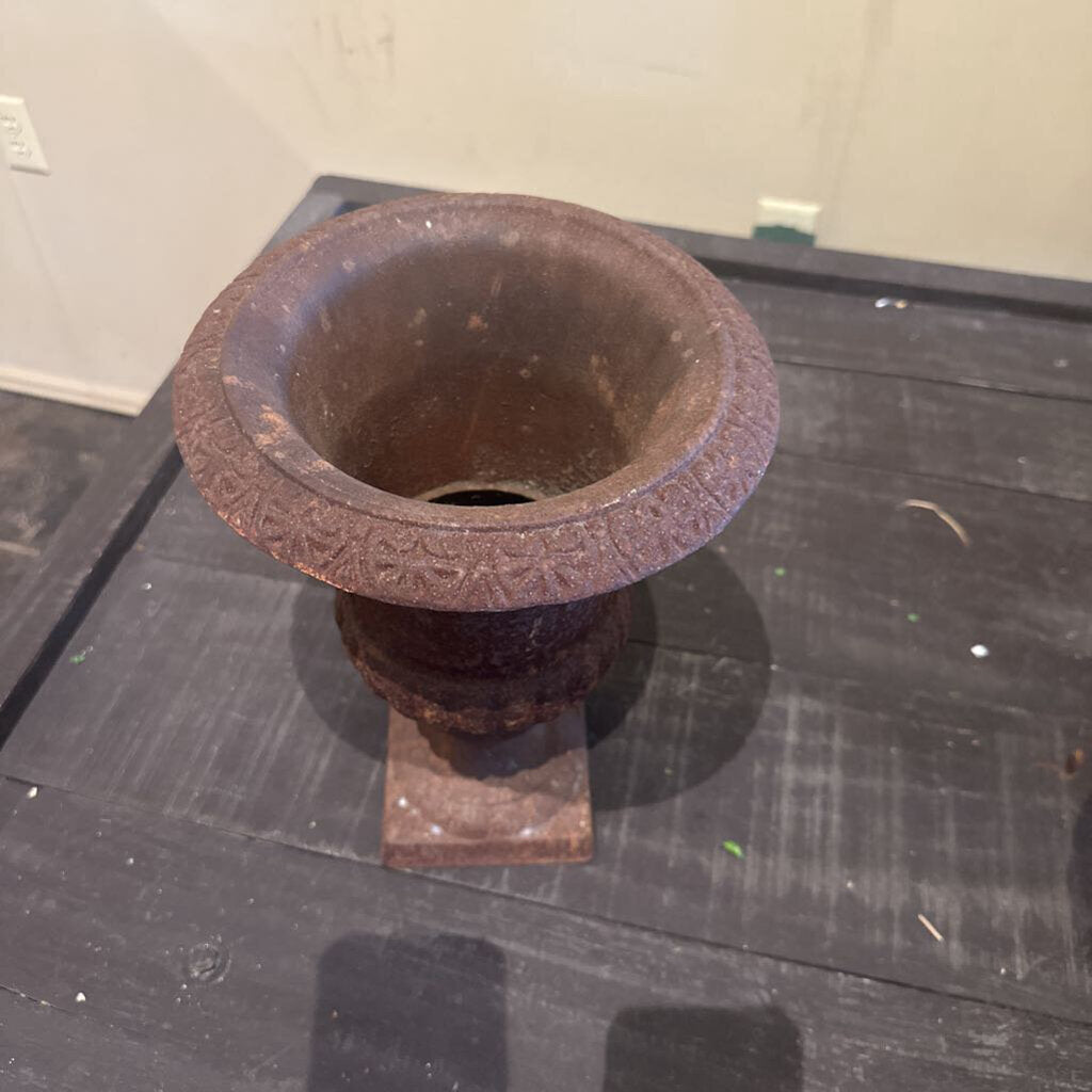 CAST IRON URN