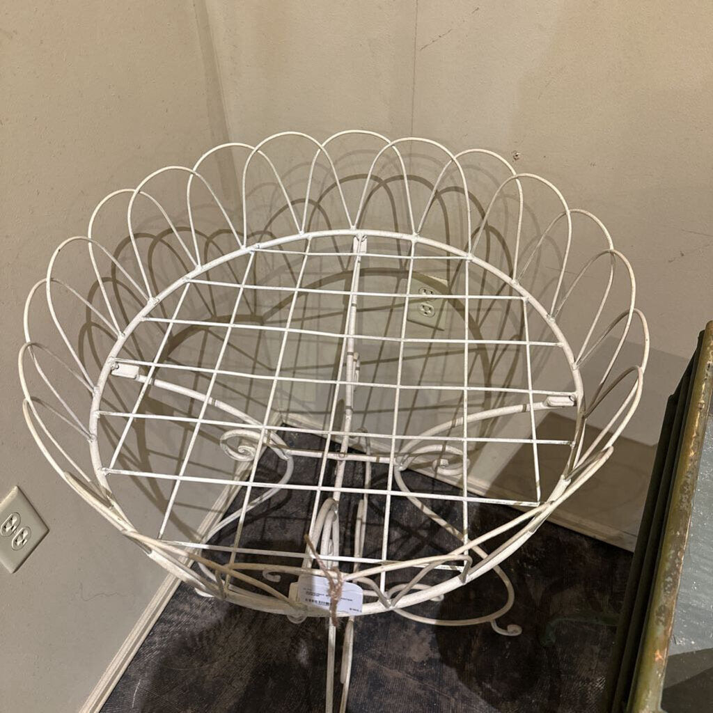 WROUGHT IRON PLANTER