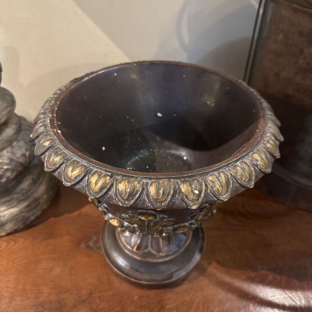 FRENCH PLANT HOLDER/URN