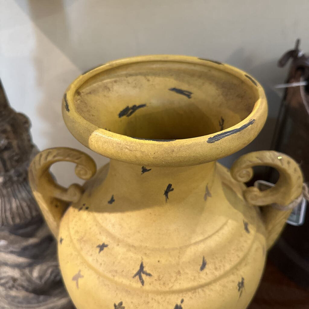 CERAMIC VASE WITH HANDLES