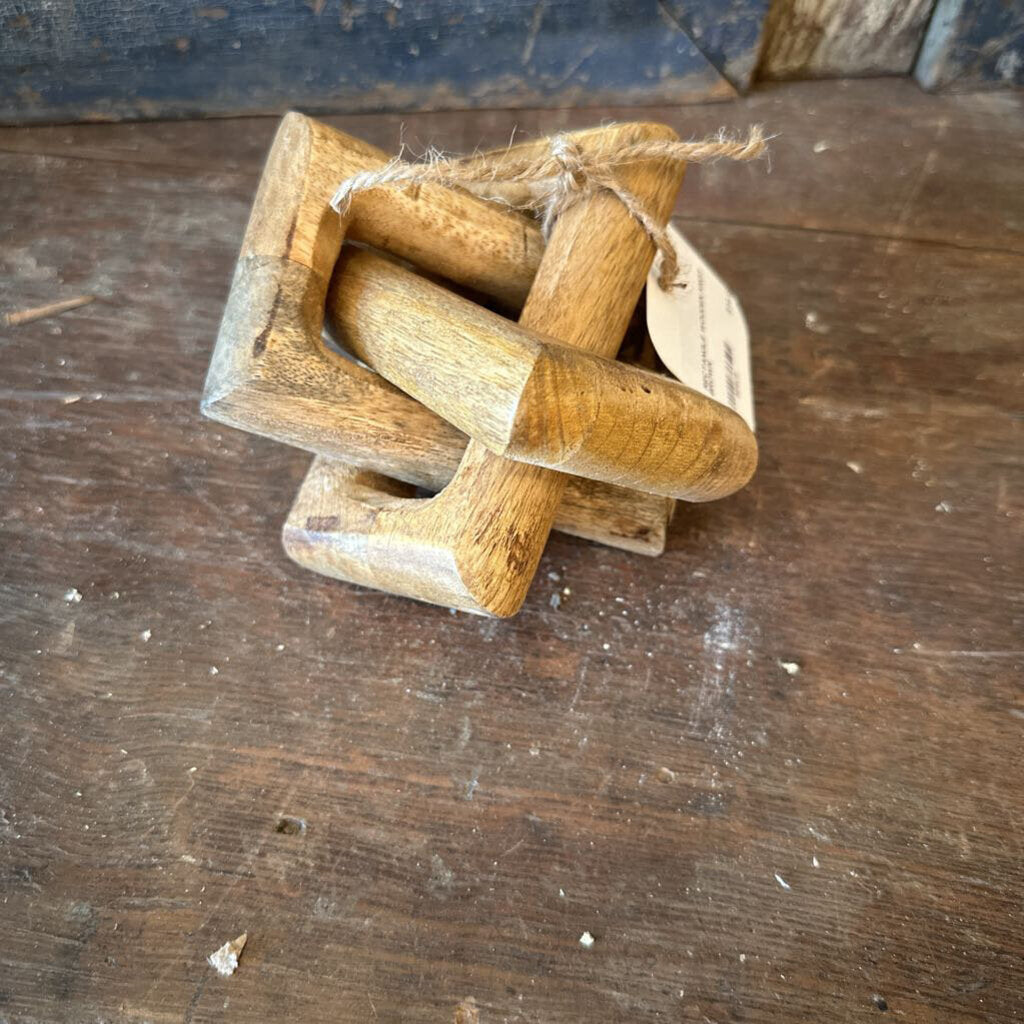 RECTANGLE WOODEN KNOT