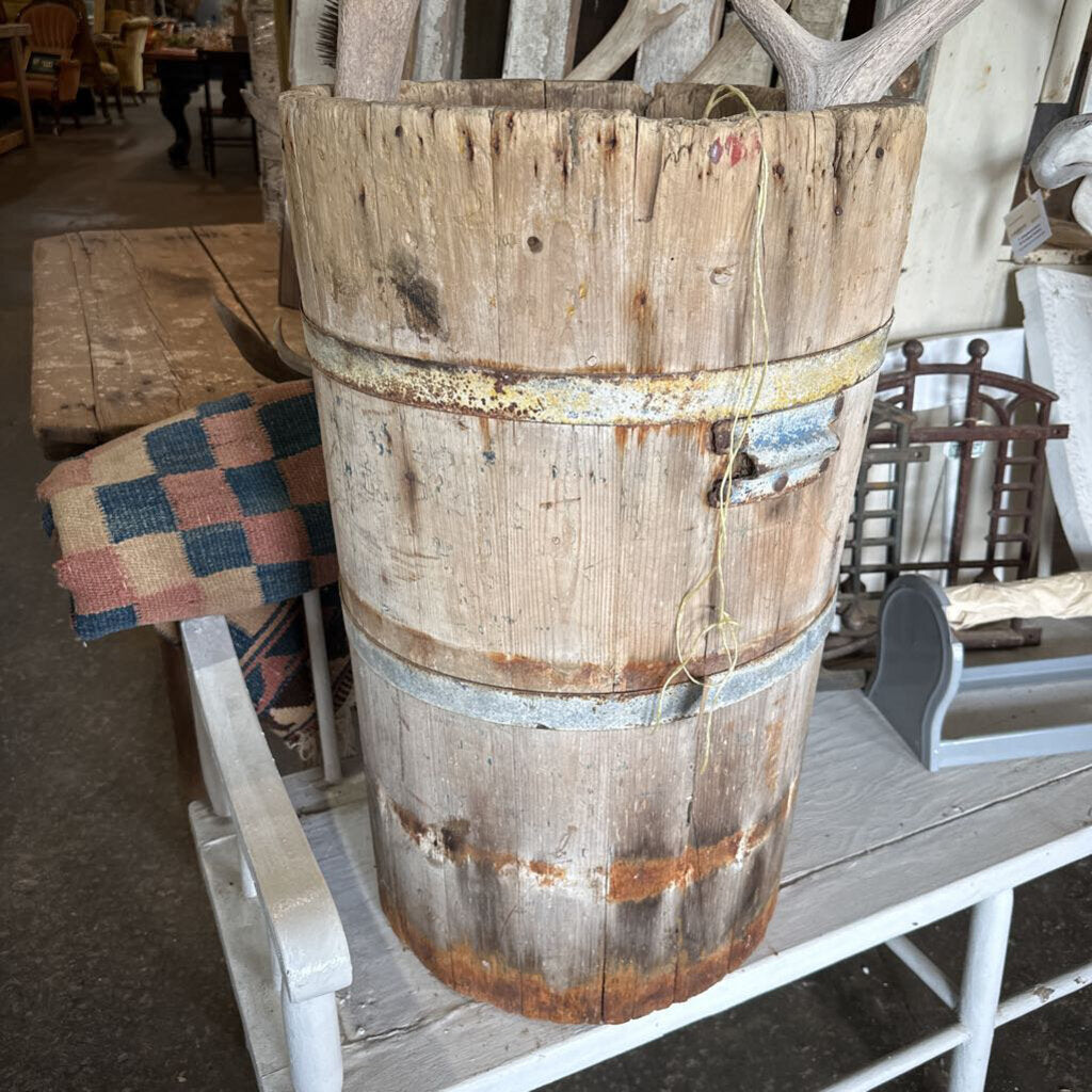 WOODEN CLAM BUCKET