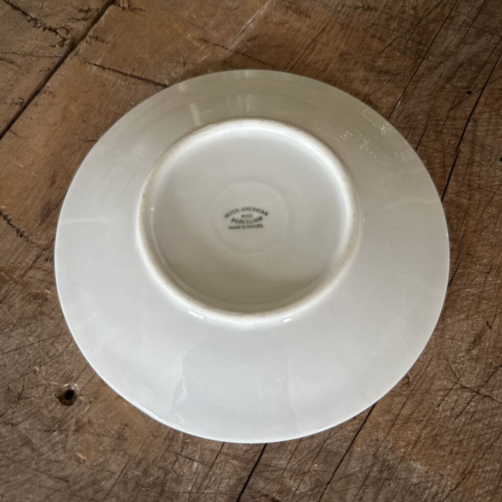 PORCELAIN SAUCER WITH FLOWER