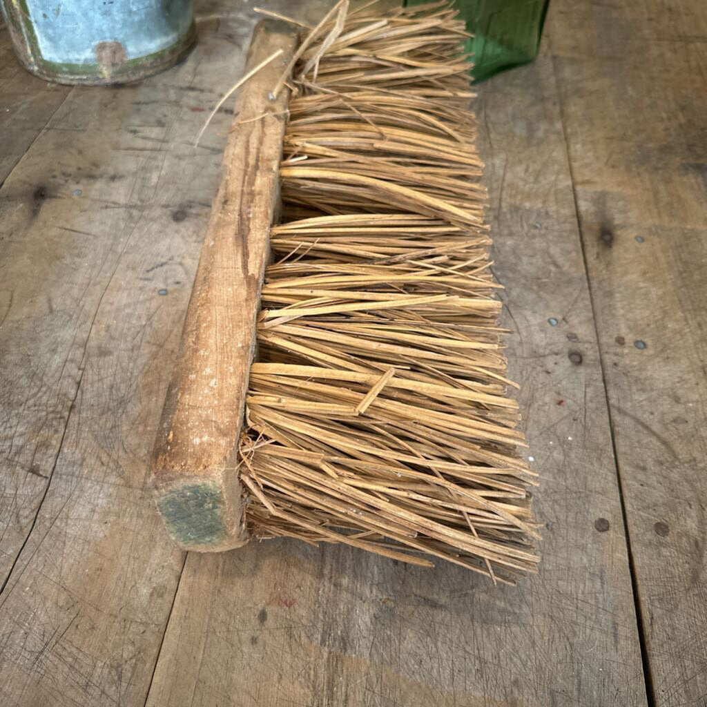 BROOM HEAD