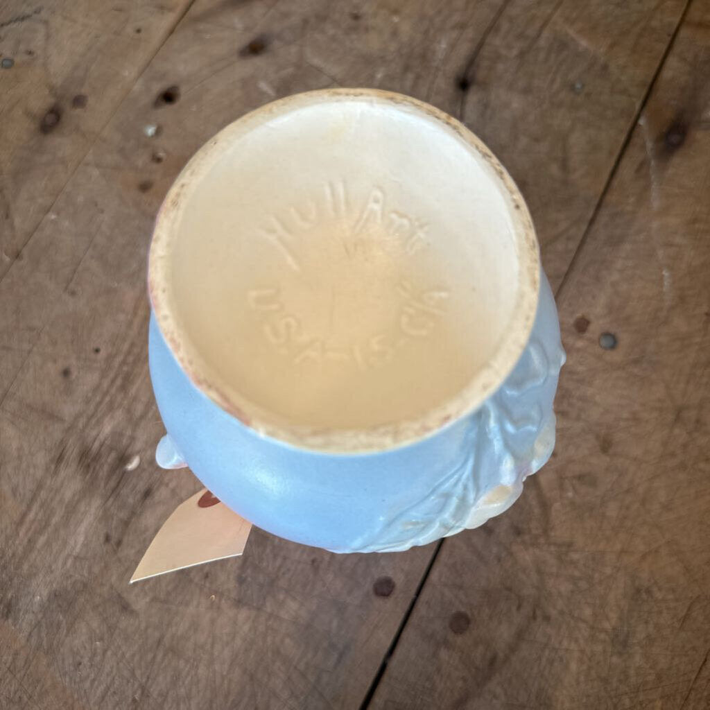 HULL ART POTTERY VASE