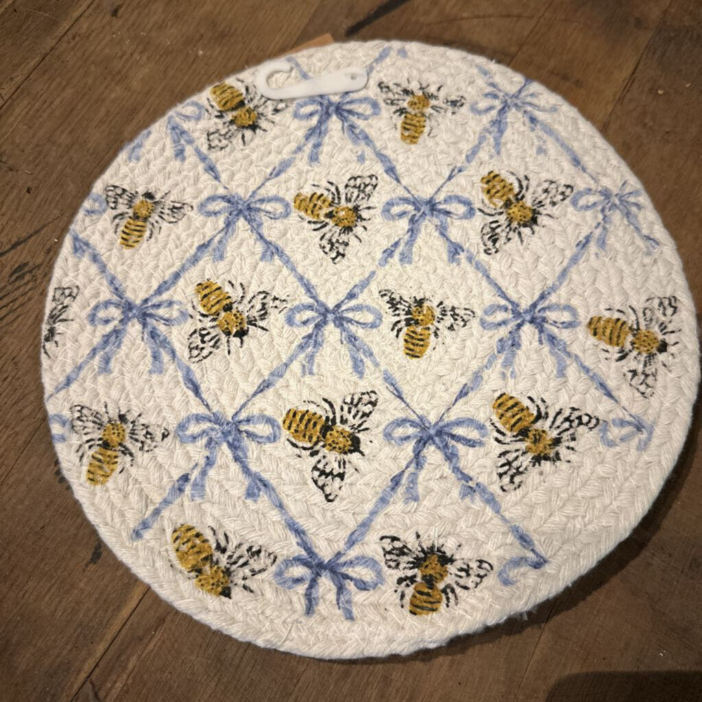 FABRIC TRIVET