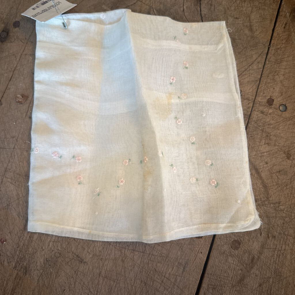 LADIES HANDKERCHIEF WITH FLOWERS