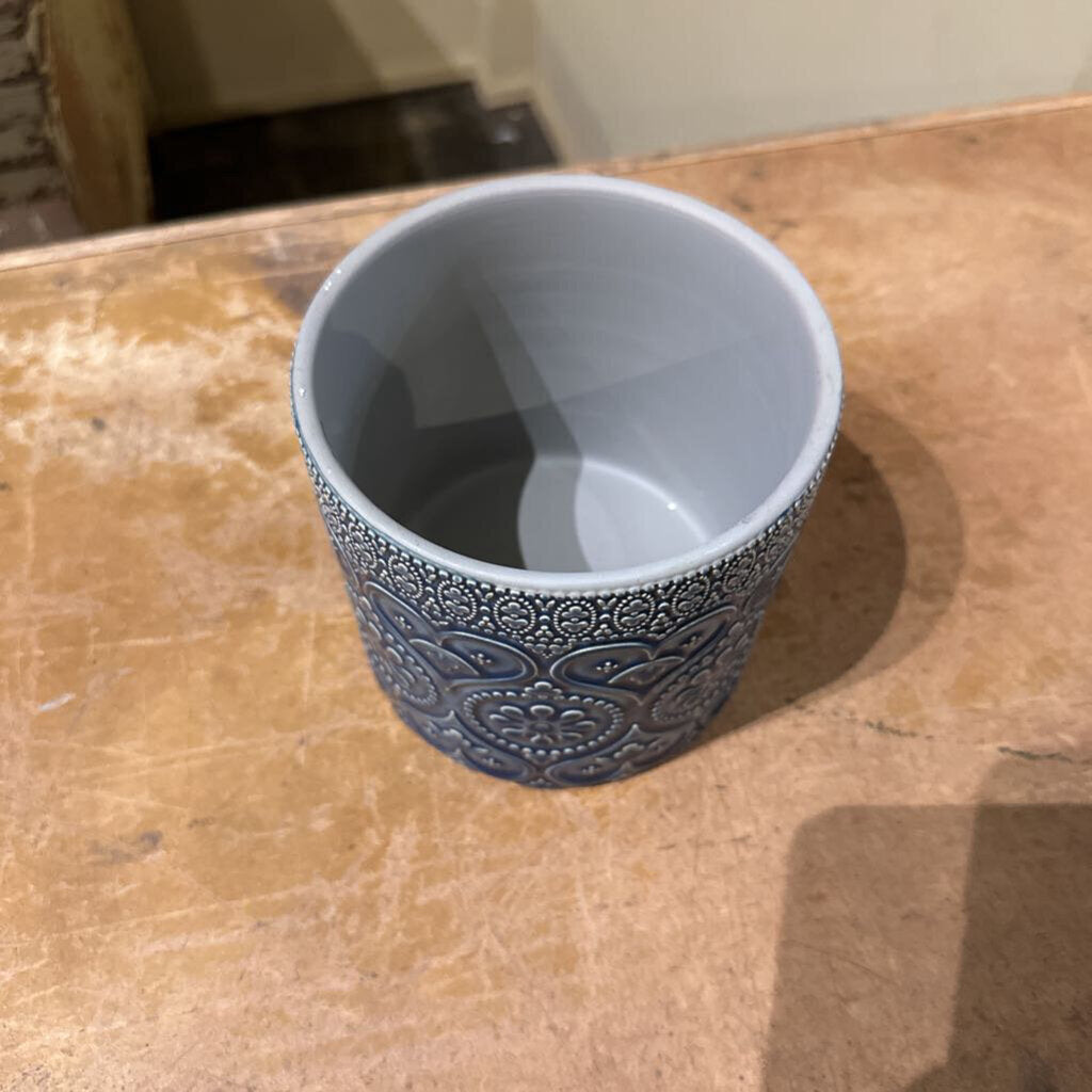 CERAMIC POT