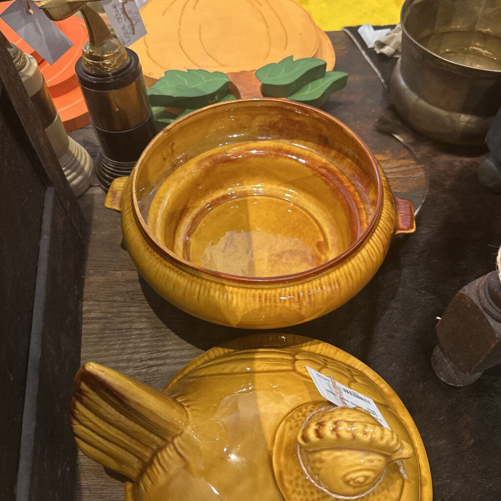 CHICKEN SHAPED SOUP TUREEN