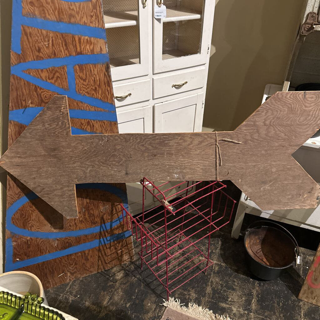 "ANTIQUES" ARROW WOOD SIGN