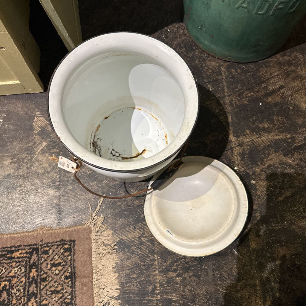 ENAMEL BUCKET WITH LID