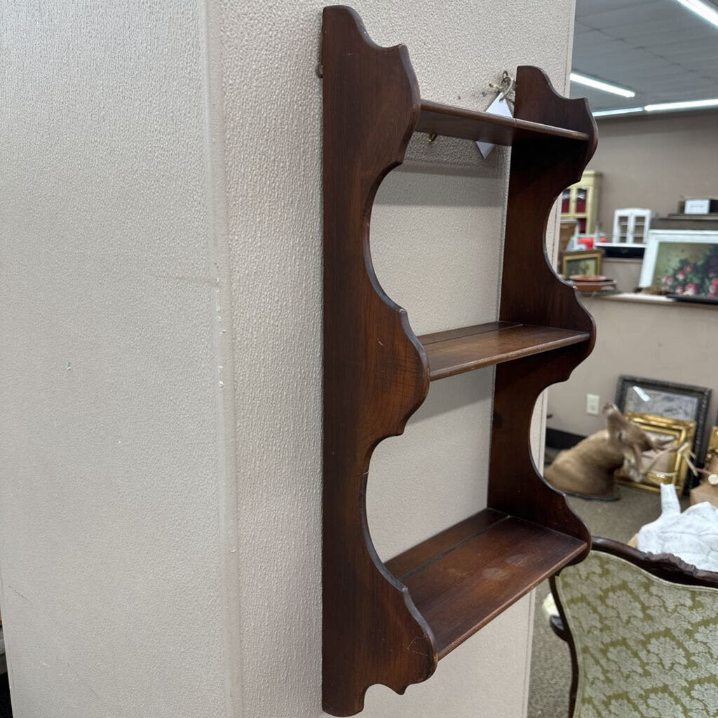 WOODEN THREE TIERED PLATE SHELF