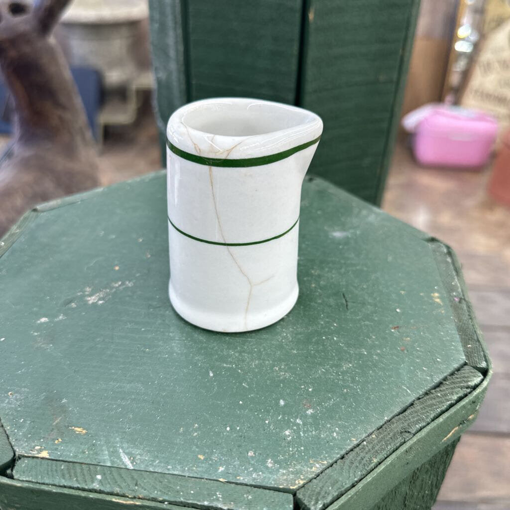 INDIVIDUAL CREAMER
