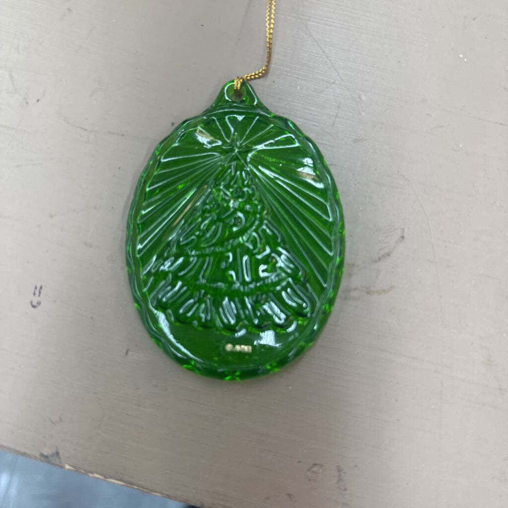 VINTAGE 1985 AVON ORNAMENT