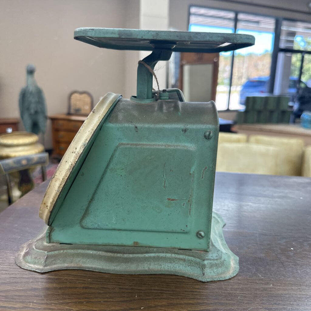 UNIVERSAL HOUSEHOLD SCALE