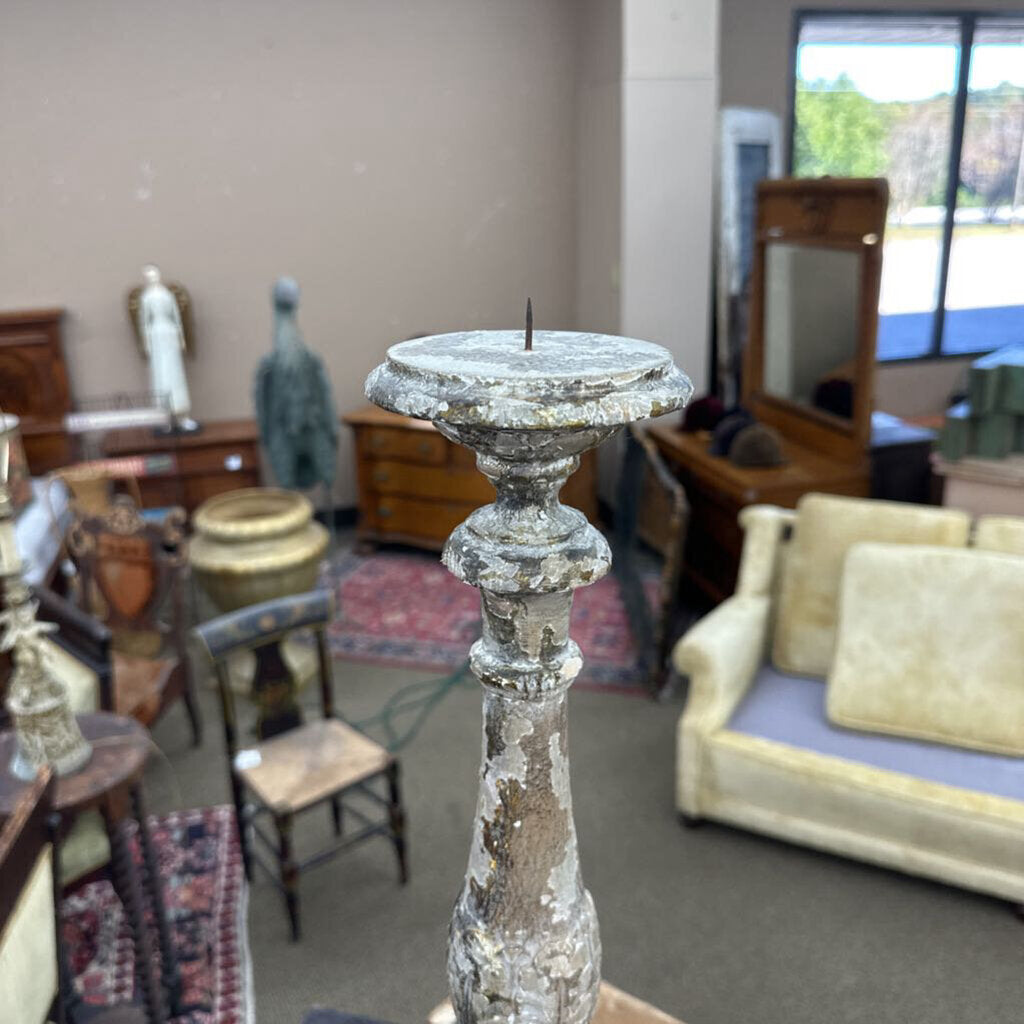 AGED WOODEN PILLAR HOLDER