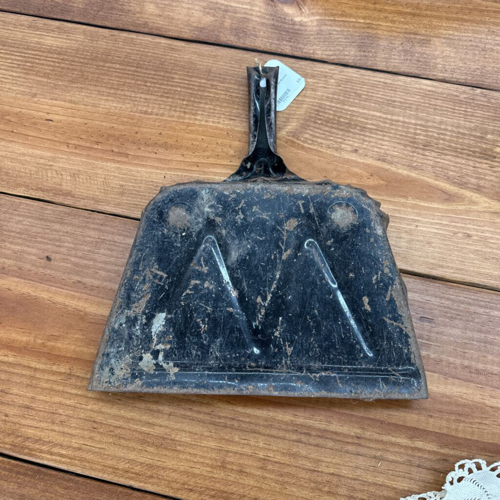 METAL DUST PAN