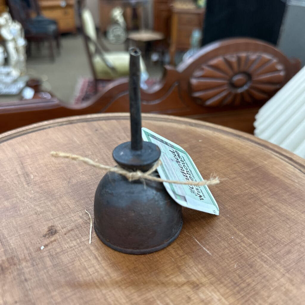 THUMB OIL CAN
