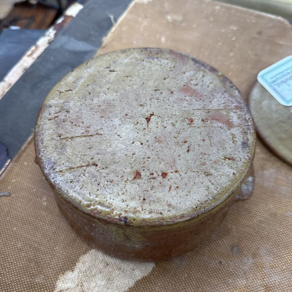 CLAY BAKER WITH LID
